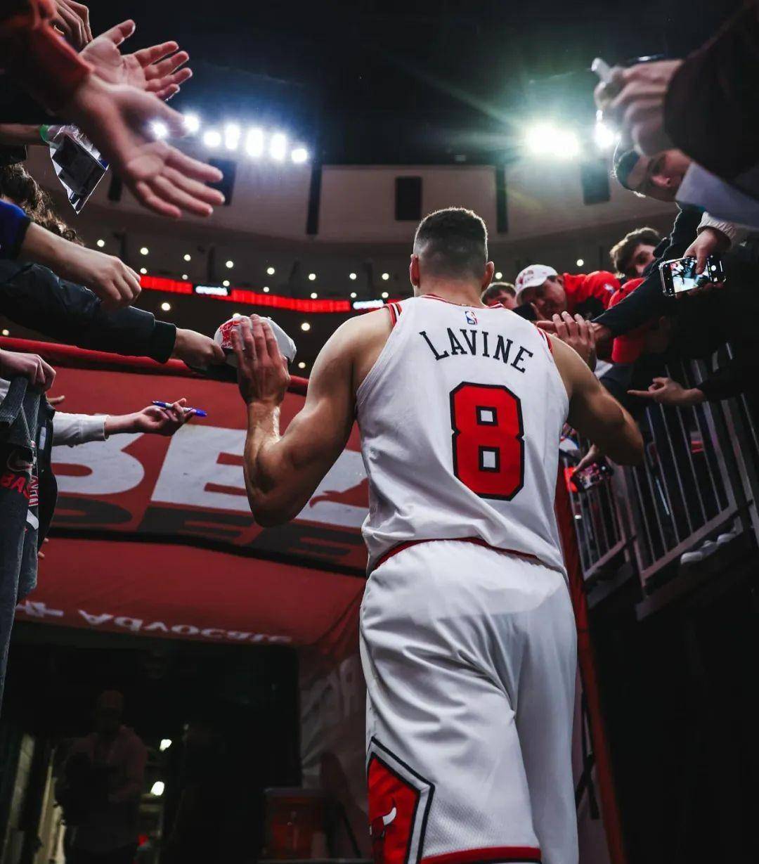 包含公牛客场大胜魔术，拉文得分进入两位数的词条