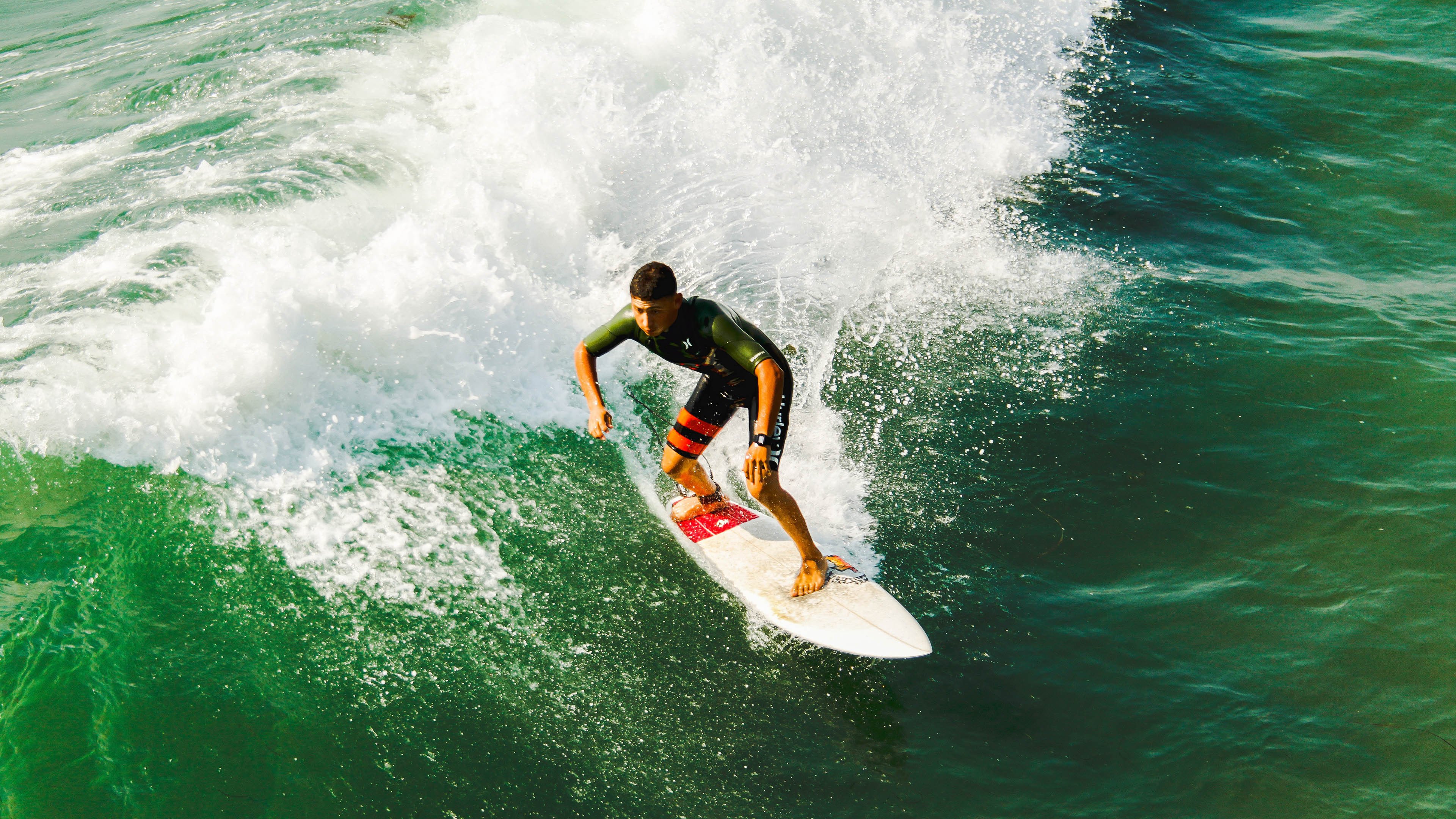 橙衣铁闸的安达卢西亚之夜，德里赫特如何以一己之力重塑塞维利亚对阵AC米兰的欧冠格局