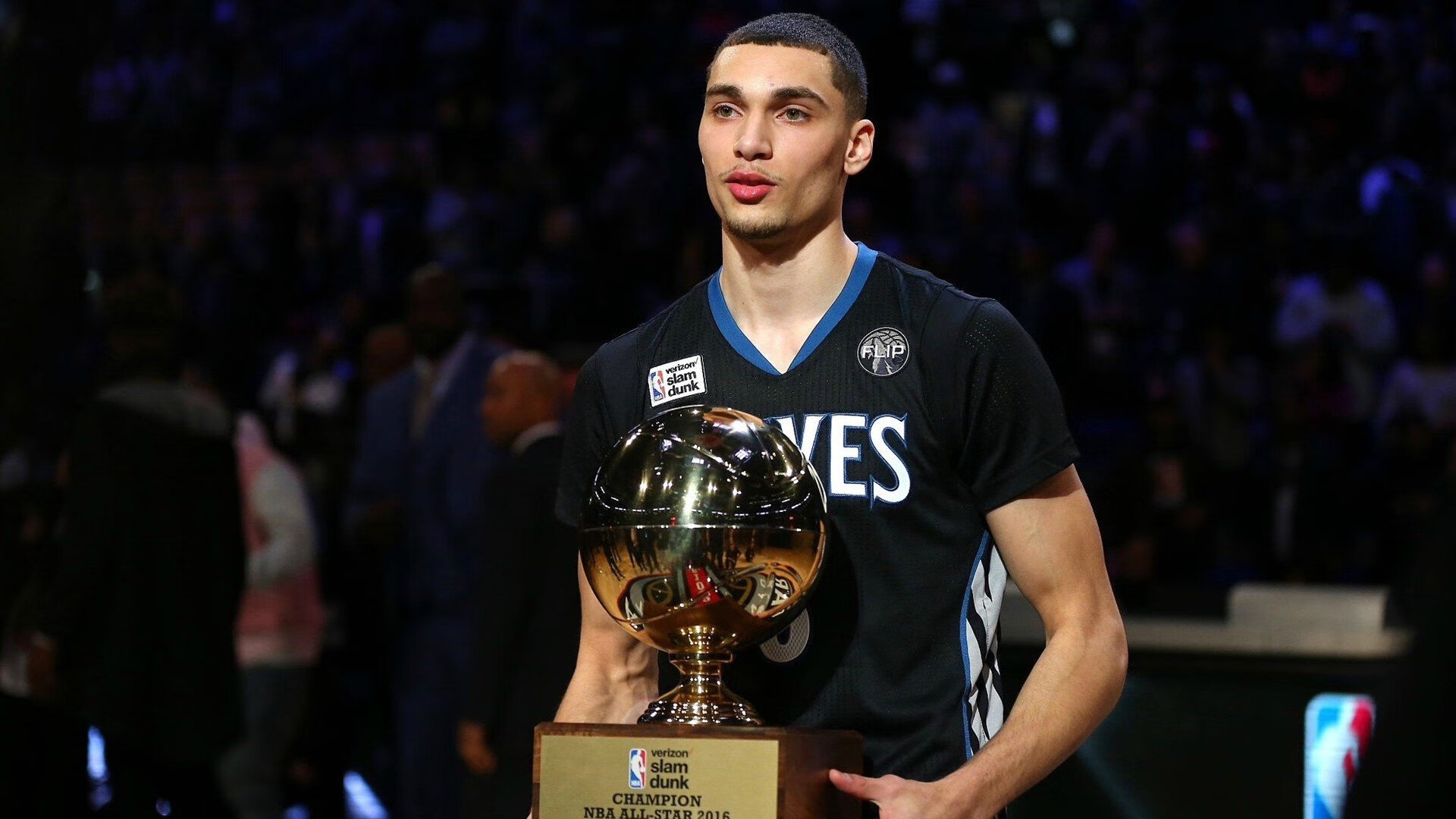 开云体育-英格拉姆独挑大梁，公牛力克凯尔特人展现巨星价值