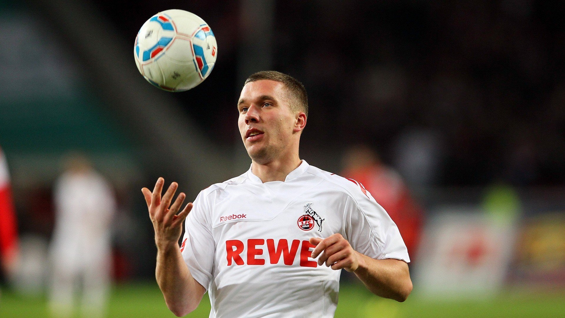 卡塞米罗破局式爆发!贝蒂斯防守哲学如何锁死哥斯达黎加式进攻?